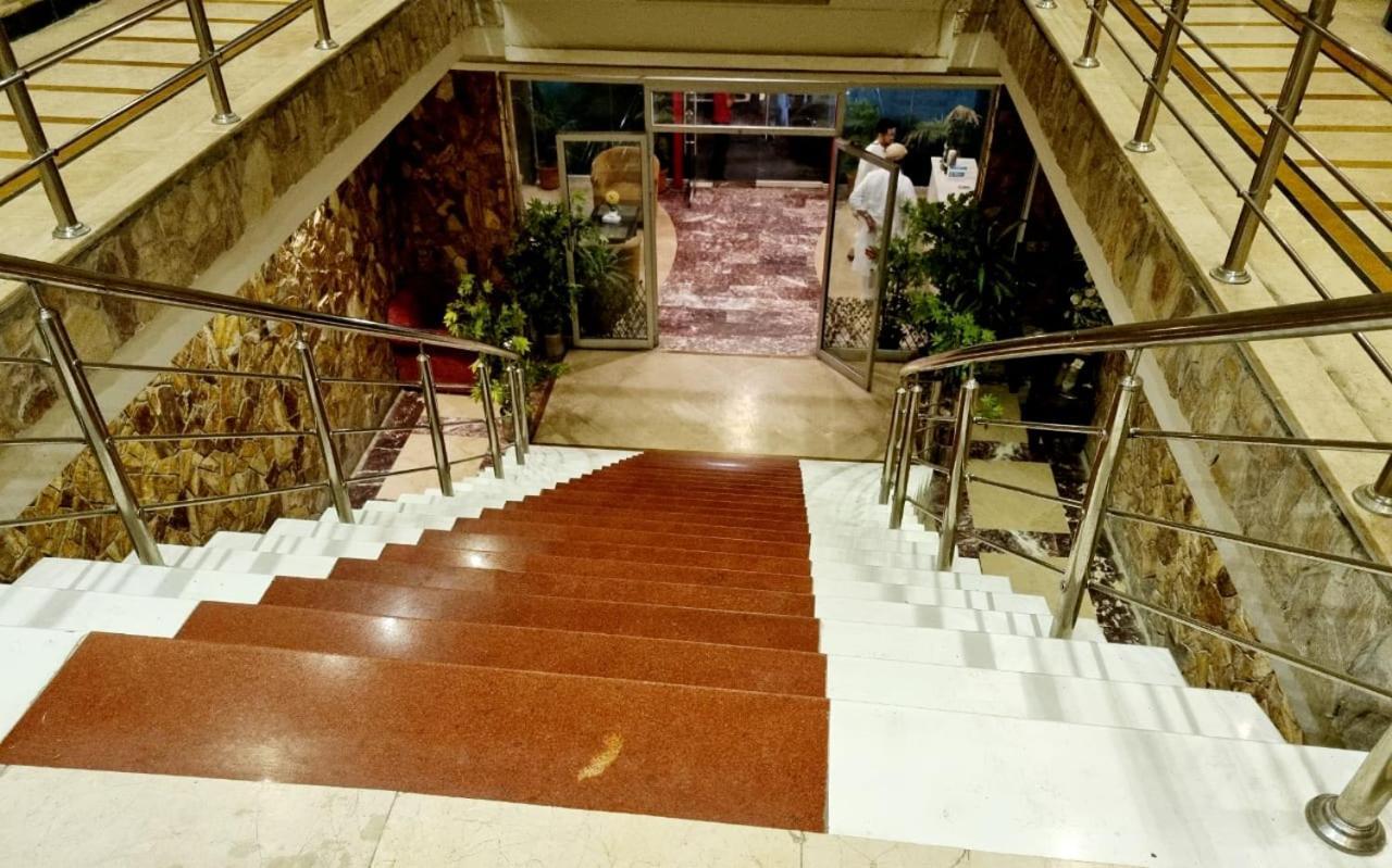 Triple One Hotel Abbottabad Exterior foto